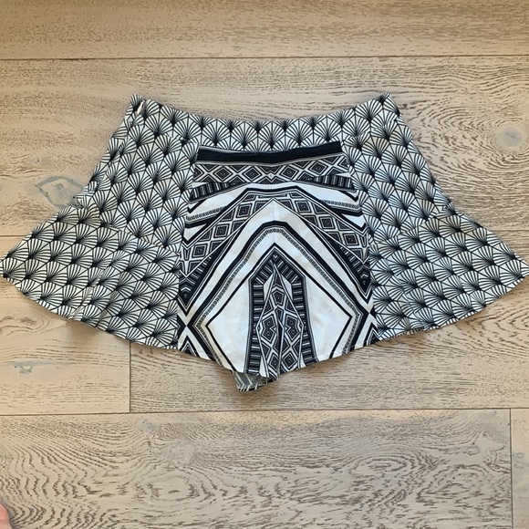 Lf black and white skort - Picture 3 of 6